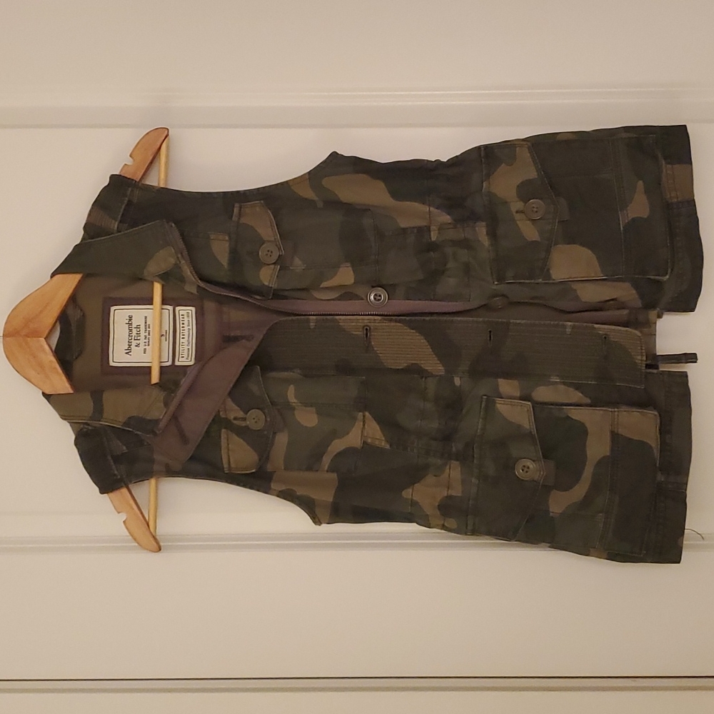Ambercrombie & Fitch Utility Wear Vest
